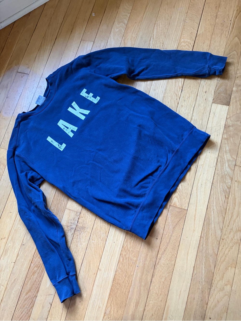 LAKE Sweatshirt